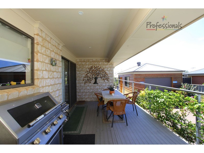 8 Treecreeper Street, Thurgoona NSW 2640