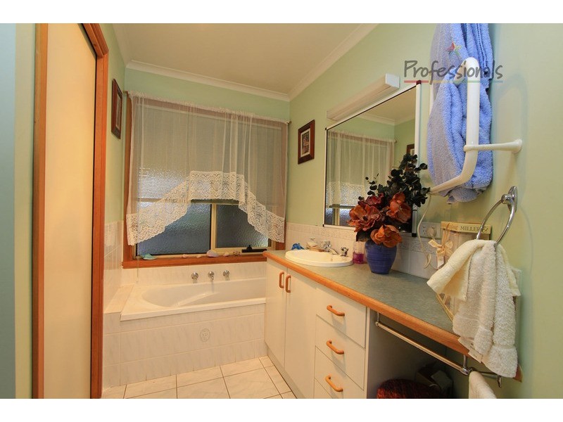 50a High street, Chiltern VIC 3683