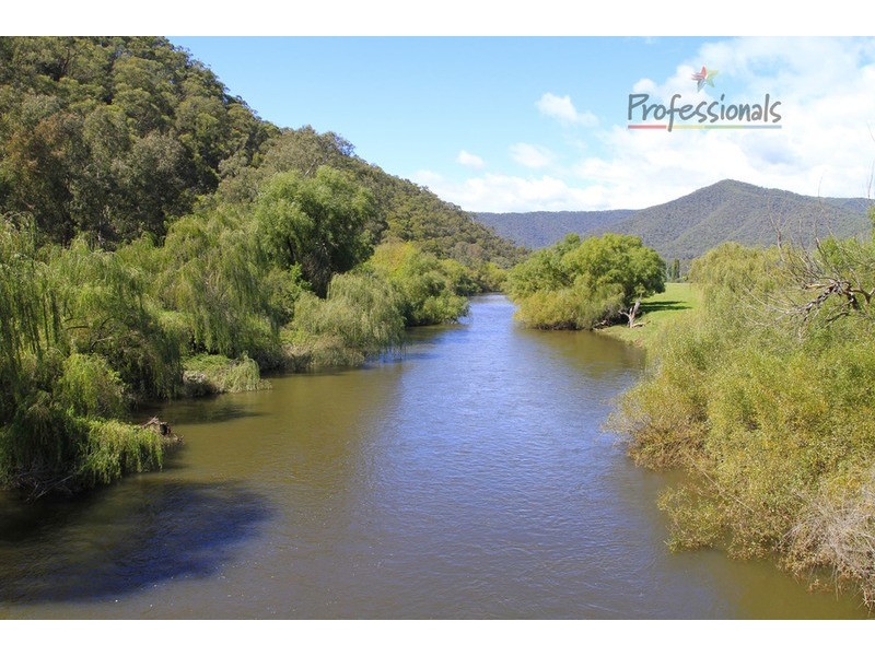 11 Crawford Court, Dartmouth VIC 3701