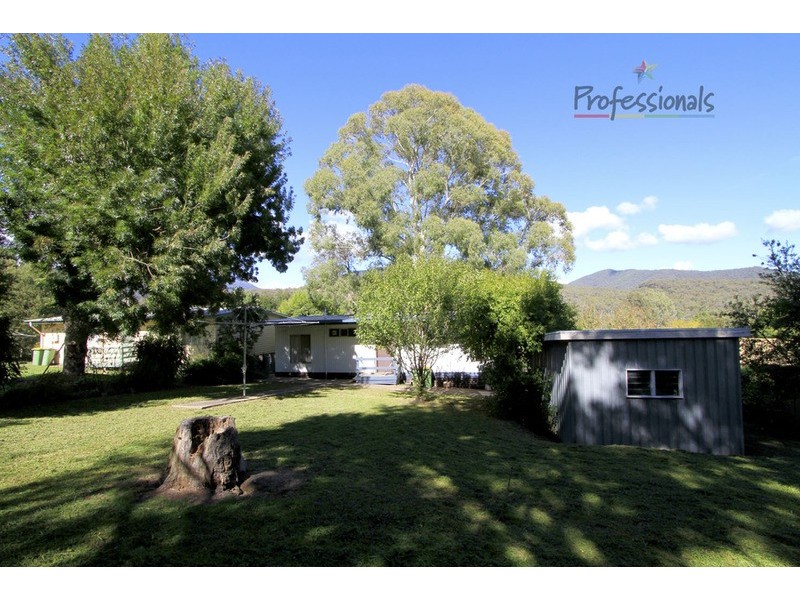 11 Crawford Court, Dartmouth VIC 3701