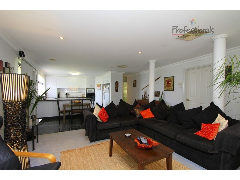 17 Kingfisher Court, East Albury NSW 2640