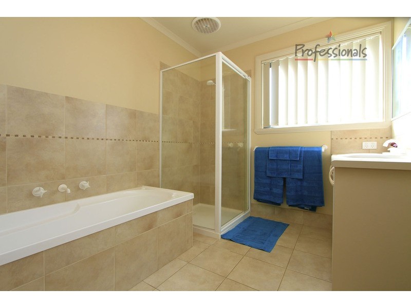 2/72 Nightingale Avenue, Wodonga VIC 3690