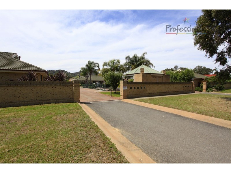 7/14 Tristan Court, Lavington NSW 2641