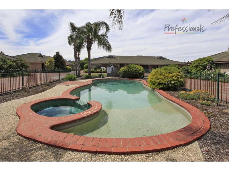 7/14 Tristan Court, Lavington NSW 2641