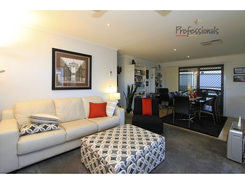 23/639 Kemp Street, Lavington NSW 2641