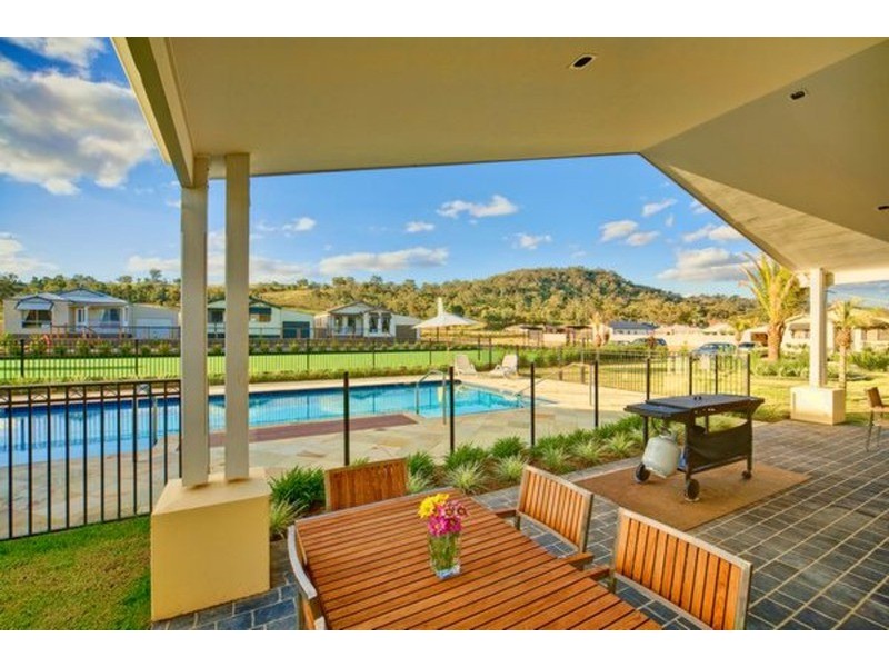 23/639 Kemp Street, Lavington NSW 2641