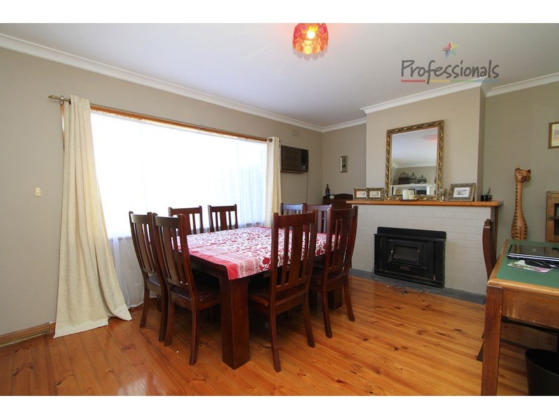 9 Queen  Street, Chiltern VIC 3683