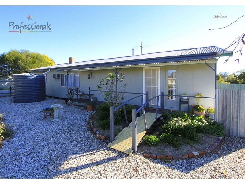 9 Queen  Street, Chiltern VIC 3683