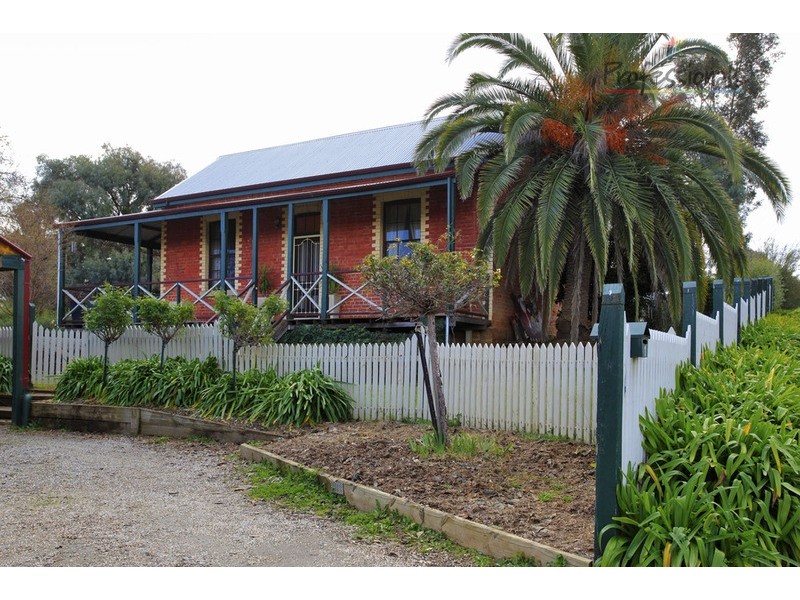 1-3 Harkins Street, Chiltern VIC 3683