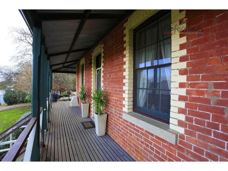 1-3 Harkins Street, Chiltern VIC 3683