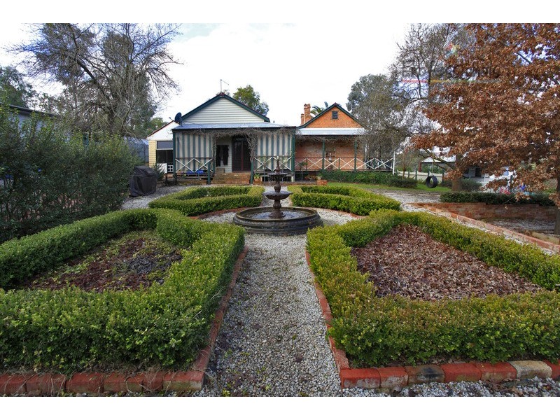 1-3 Harkins Street, Chiltern VIC 3683