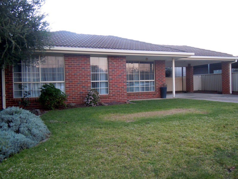 539 Daly Street, Lavington NSW 2641