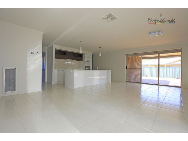 7 Inwood Crescent, Wodonga VIC 3690