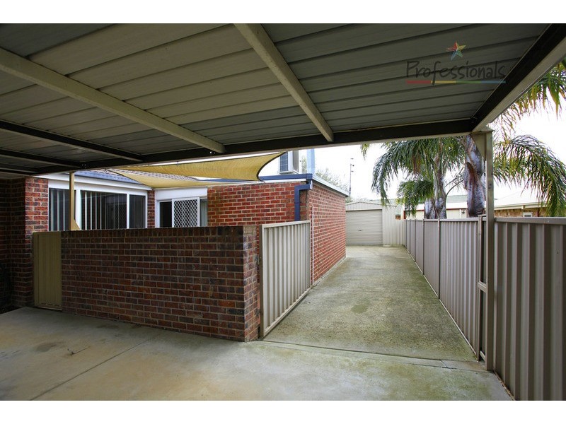 16 Flax Street, Baranduda VIC 3691