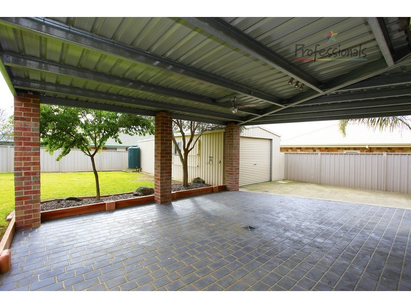 16 Flax Street, Baranduda VIC 3691