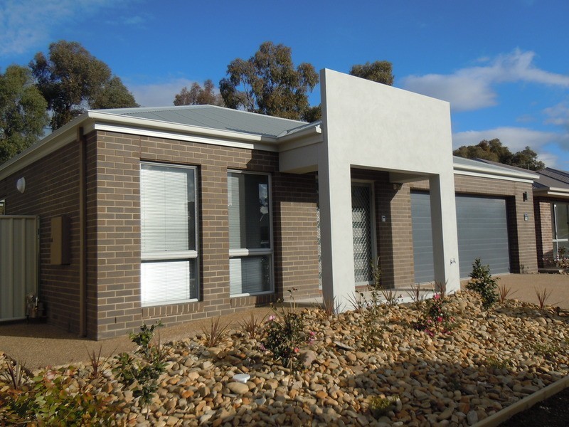 18 Cottlesloe Court, Wodonga VIC 3690