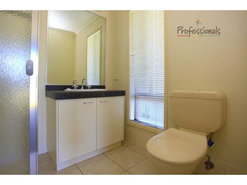 14 Hawk Place, West Wodonga VIC 3690