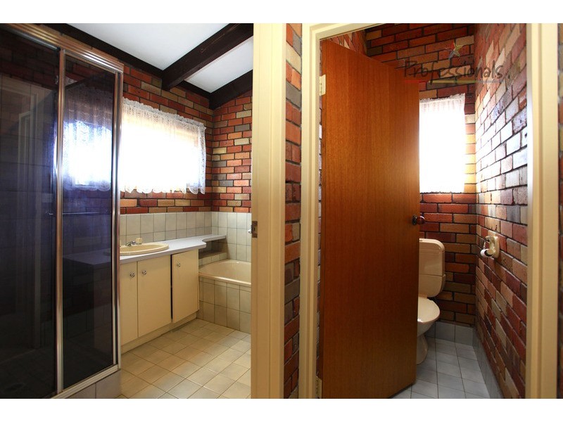 4/5 Fadden  Court, Wodonga VIC 3690