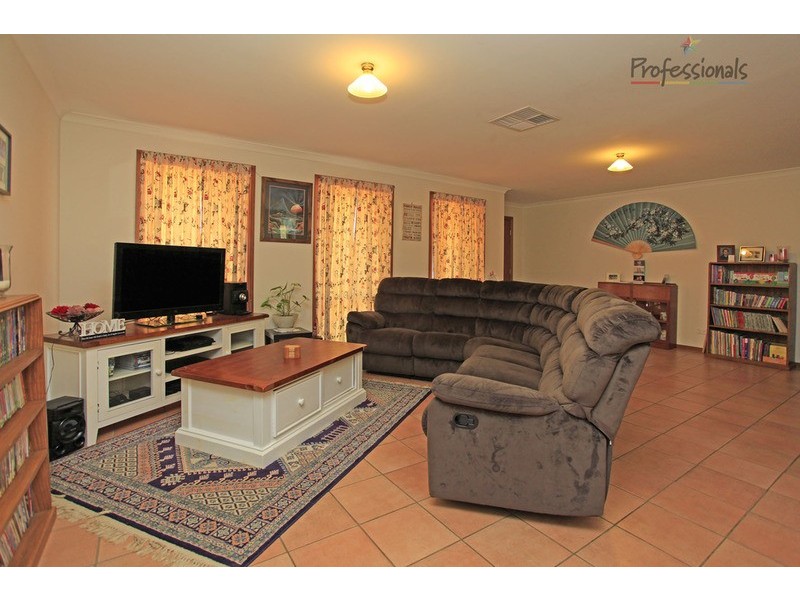 4 Tyrell  Court, West Wodonga VIC 3690