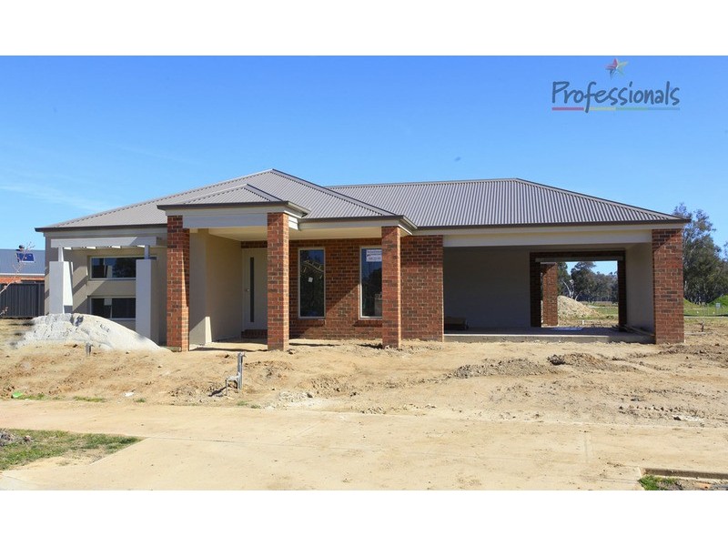 11 Riverside  Boulevard, Killara VIC 3691