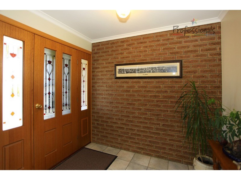 2 Lightwood  Drive, Wodonga VIC 3690