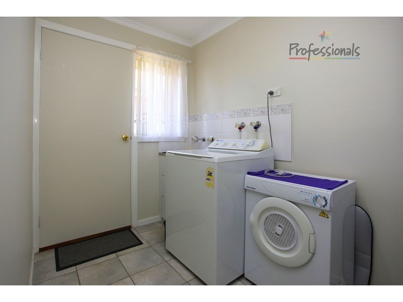 2 Lightwood  Drive, Wodonga VIC 3690