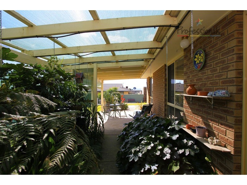 2 Lightwood  Drive, Wodonga VIC 3690