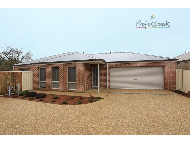 2/776 Centaur Road, Lavington NSW 2641