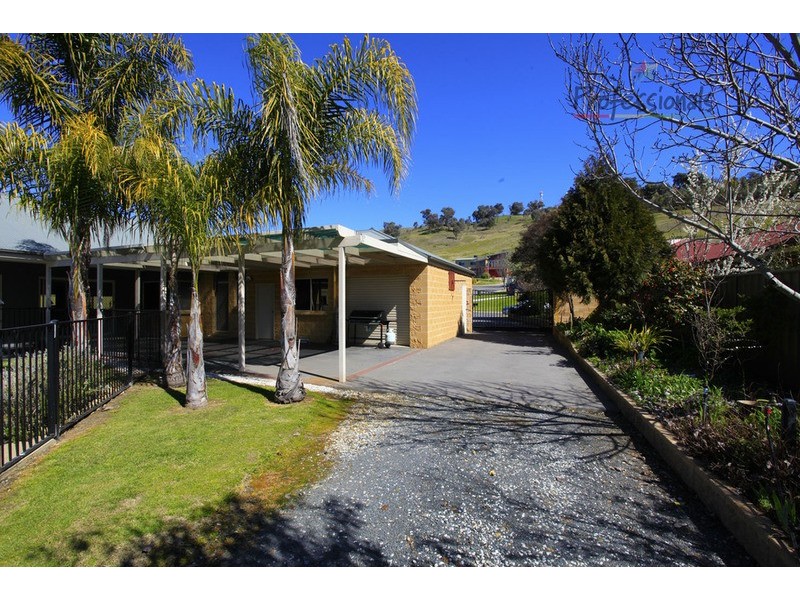 110 Mountford Crescent, East Albury NSW 2640