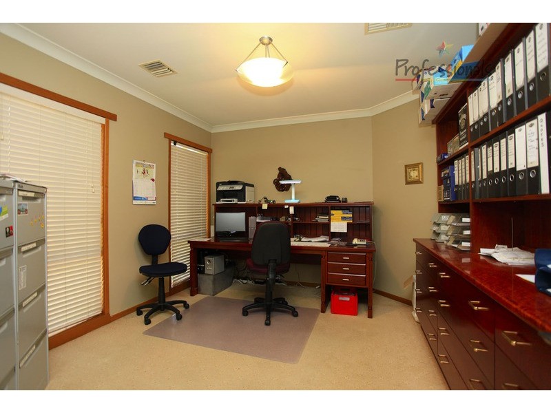 110 Mountford Crescent, East Albury NSW 2640