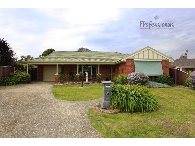 18 Bullara Court, Lavington NSW 2641