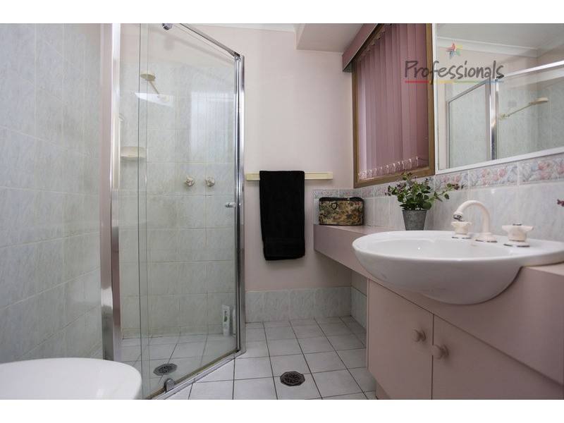 18 Bullara Court, Lavington NSW 2641