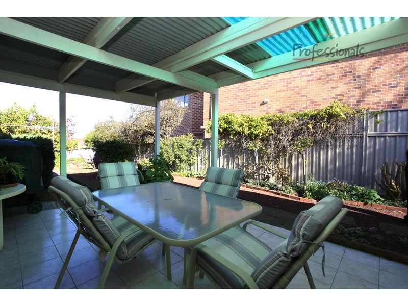 8 Jevington Drive, Wodonga VIC 3690