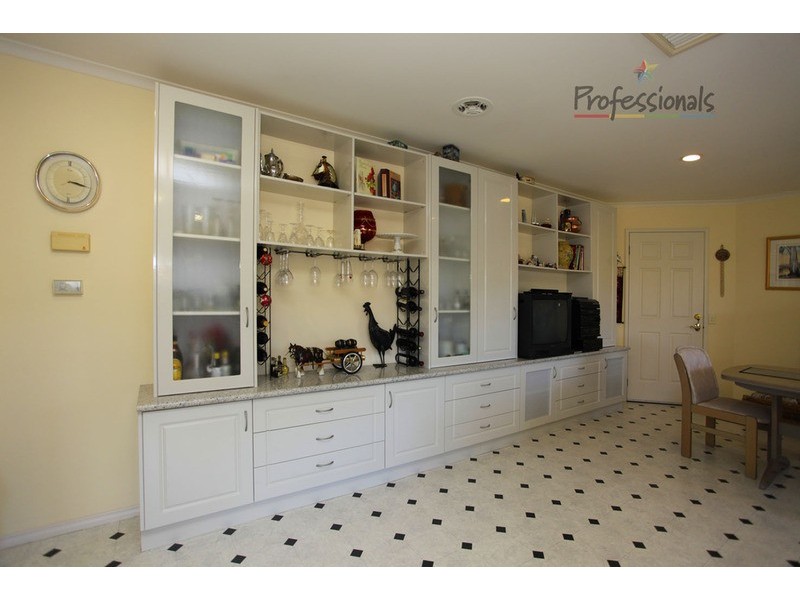 8 Jevington Drive, Wodonga VIC 3690