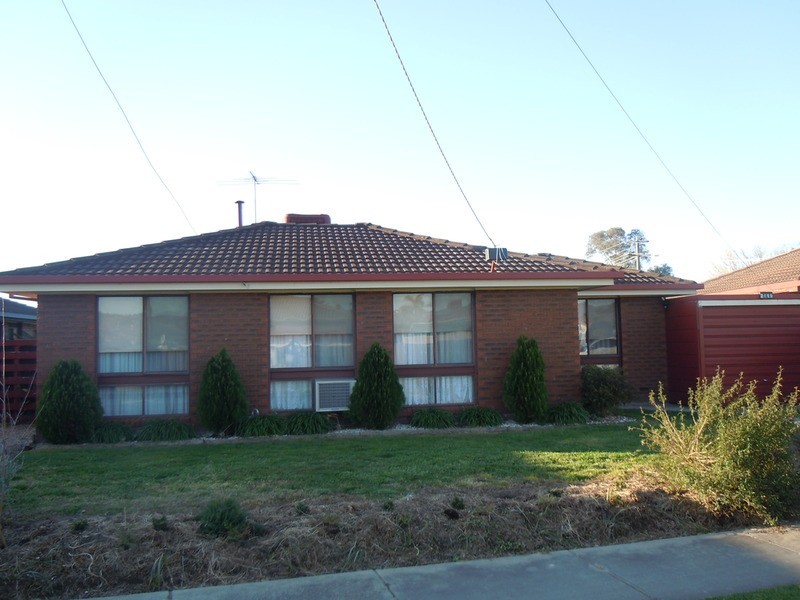 2/19 Roseland Road, West Wodonga VIC 3690