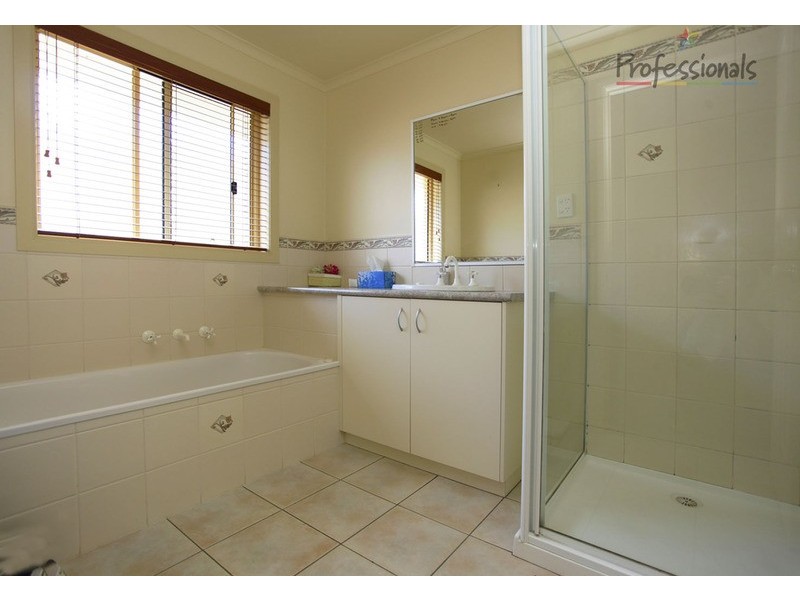 85 Barton Street, Wodonga VIC 3690