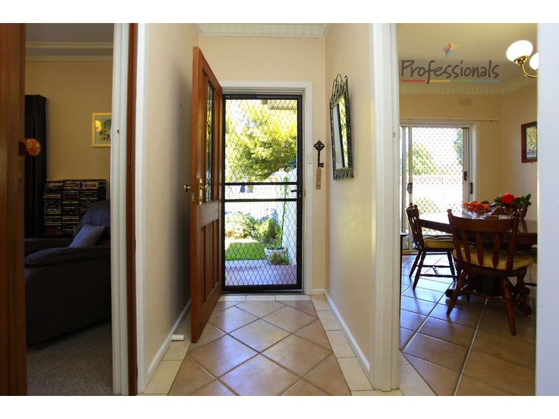 73 Mitchell  Street, Wodonga VIC 3690