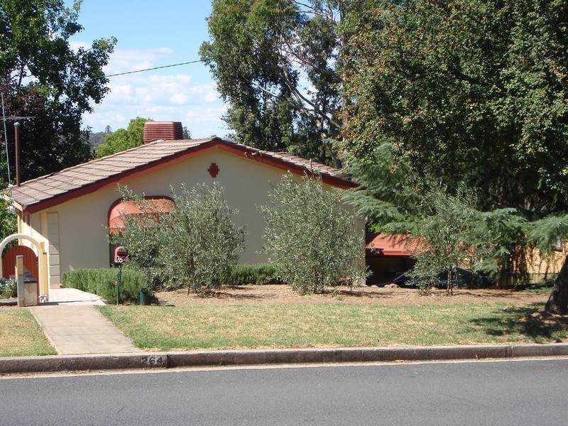 264 Desmond Street, Lavington NSW 2641