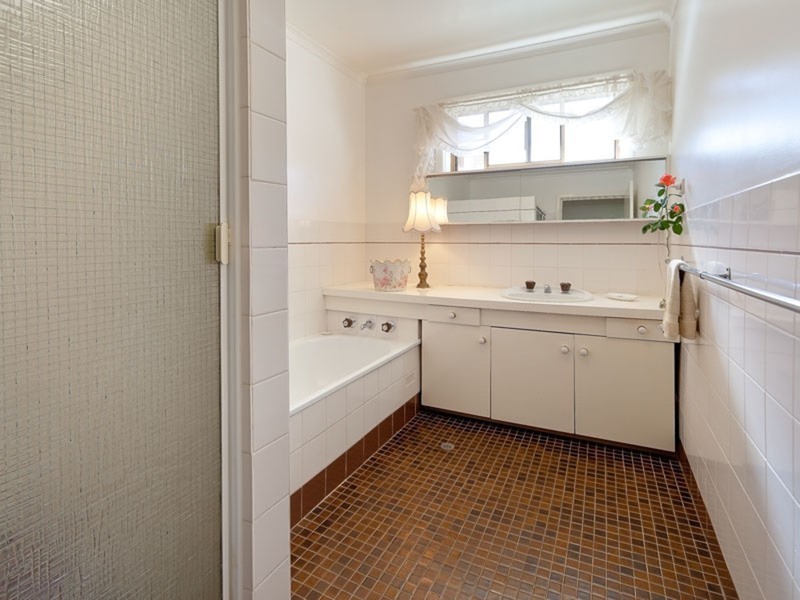 264 Desmond Street, Lavington NSW 2641