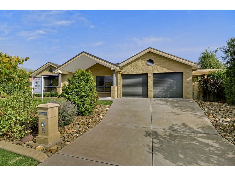 8 Dalton Avenue, Wodonga VIC 3690