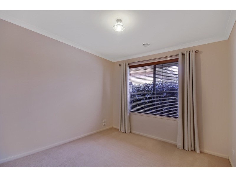 8 Dalton Avenue, Wodonga VIC 3690