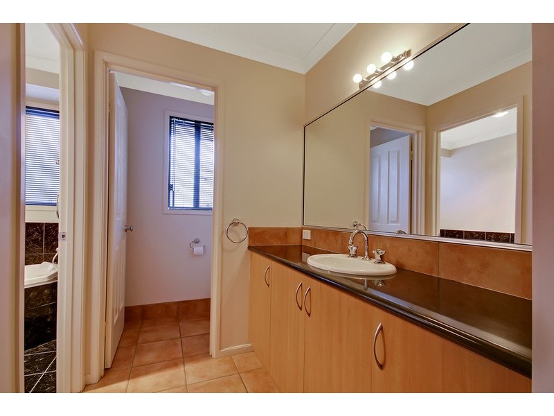 8 Dalton Avenue, Wodonga VIC 3690