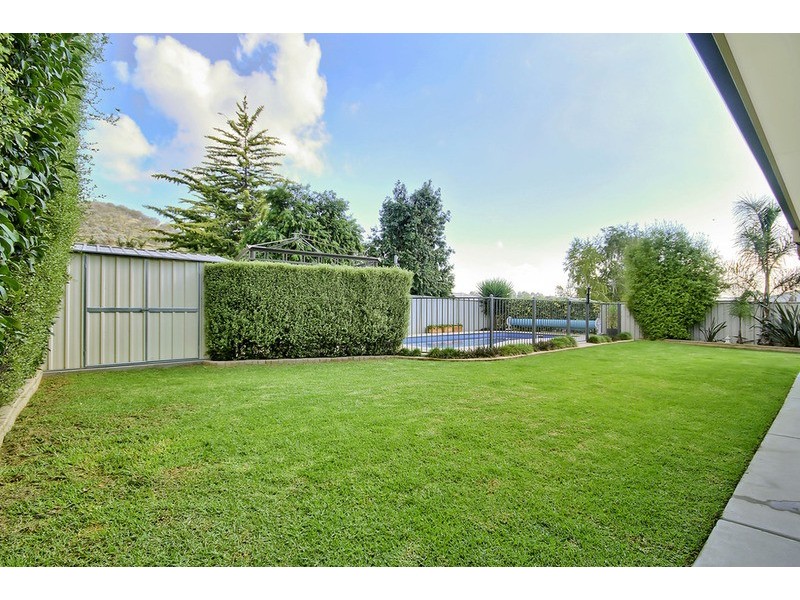 8 Dalton Avenue, Wodonga VIC 3690