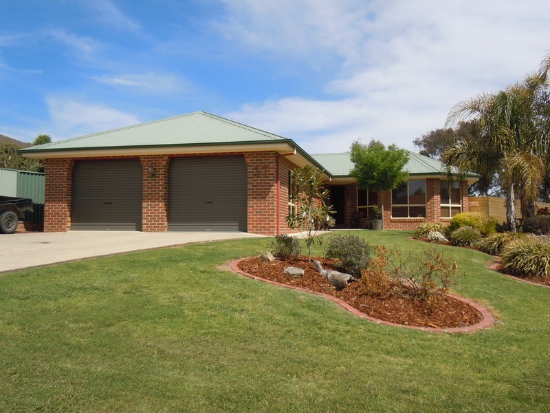 37 Sanctuary Boulevard, Wodonga VIC 3690