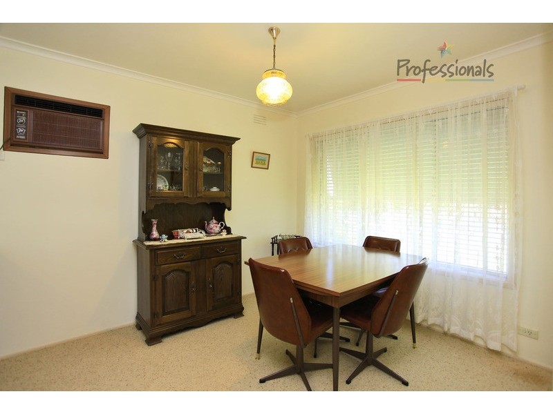 13 Burke  Street, Chiltern VIC 3683