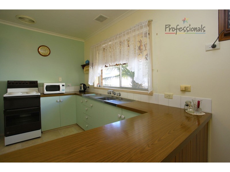 13 Burke  Street, Chiltern VIC 3683