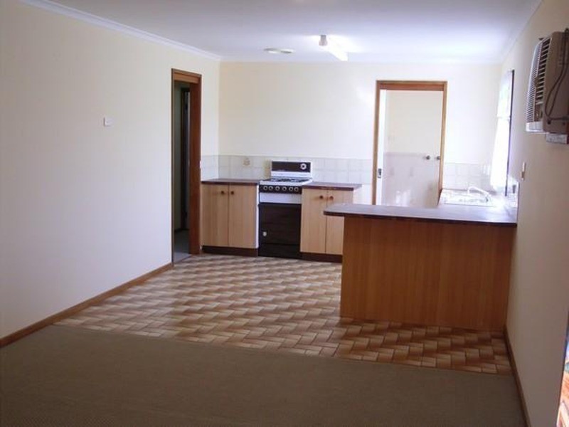 2/28 McEwen  Crescent, Wodonga VIC 3690