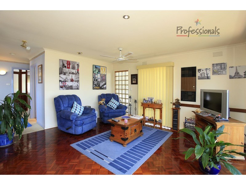 7 Lees Crescent, Bellbridge VIC 3691