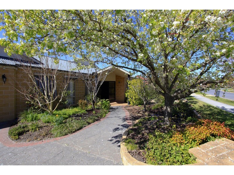 110 Mountford Crescent, Albury NSW 2640