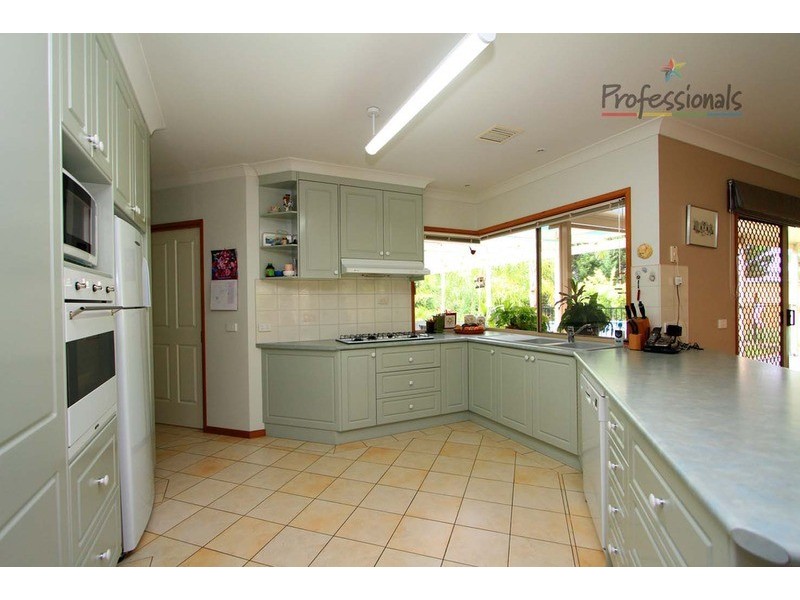 110 Mountford Crescent, Albury NSW 2640